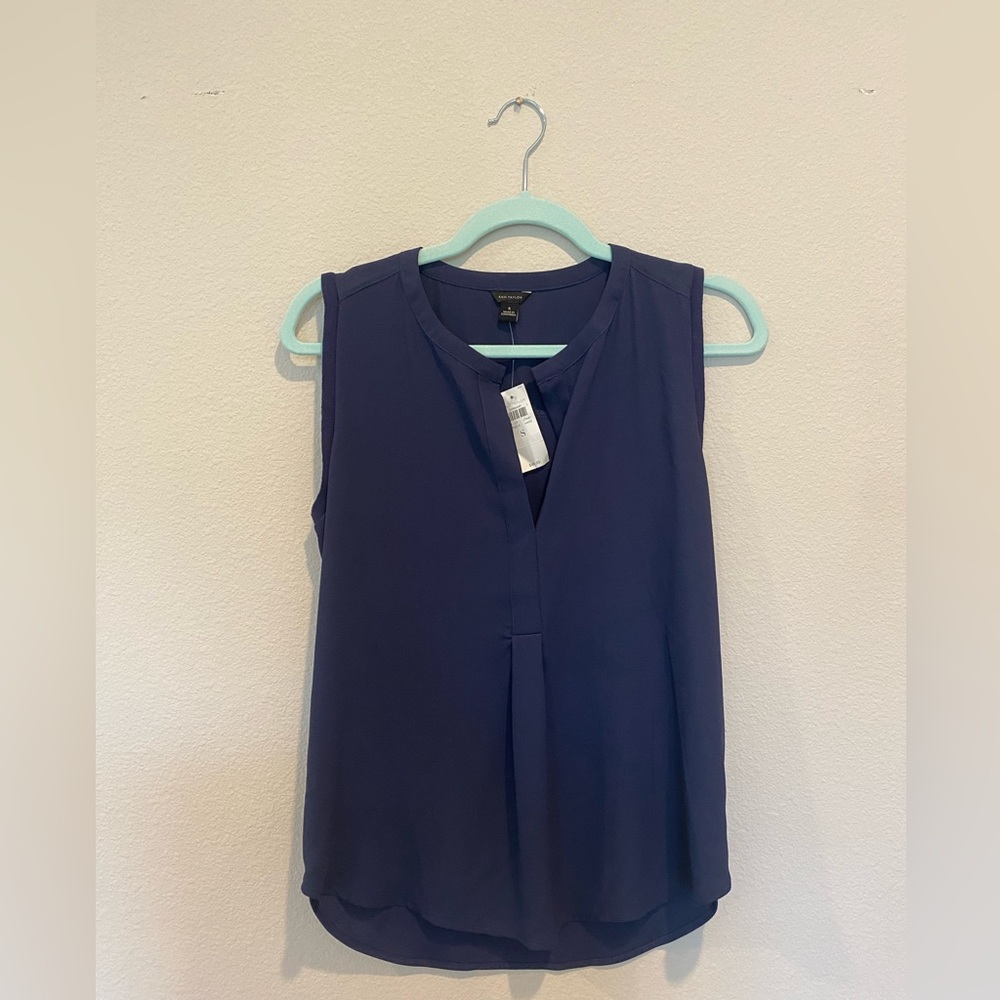 Ann Taylor top. NWT.